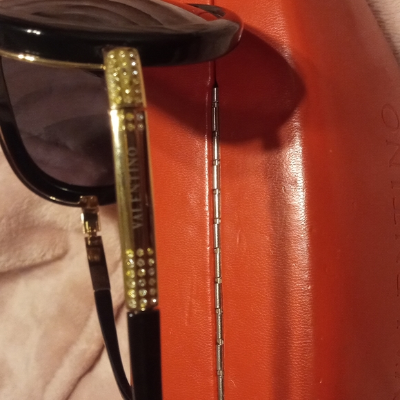 Valentino sunglasses - Picture 2 of 6